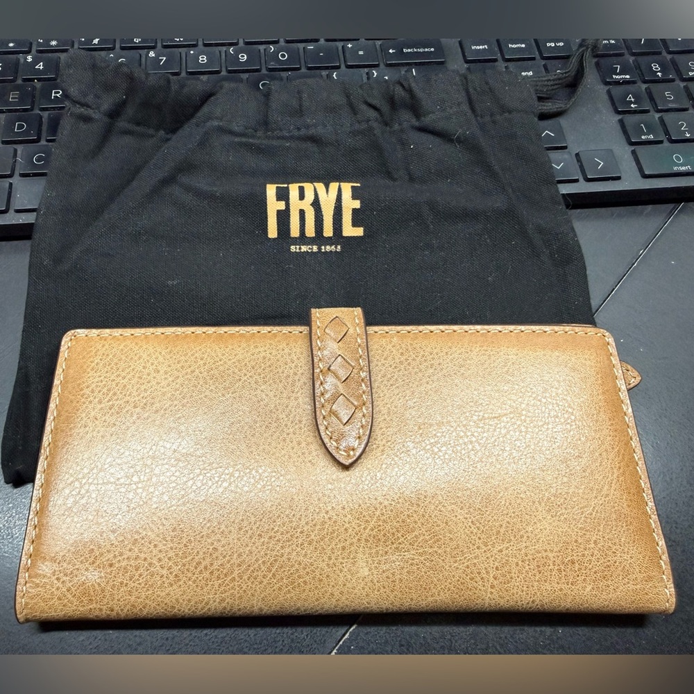 Frye Reed Slim Leather Wallet